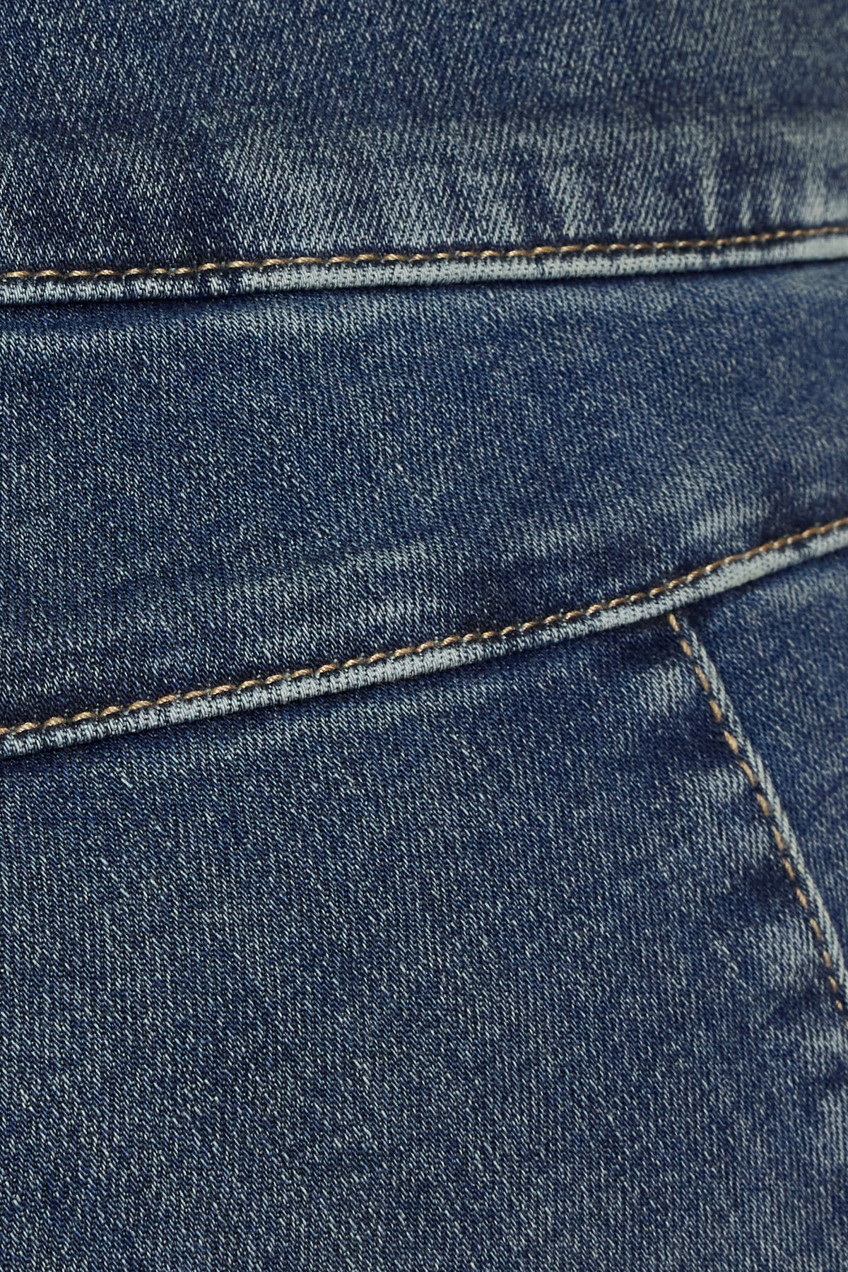 100076978_07J_alt4_1920x2880-4