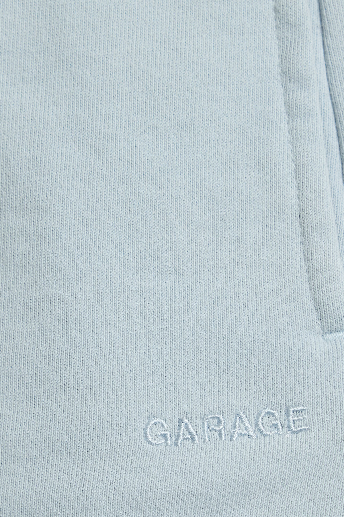 100080323_7VV_alt4_1920x2880-3