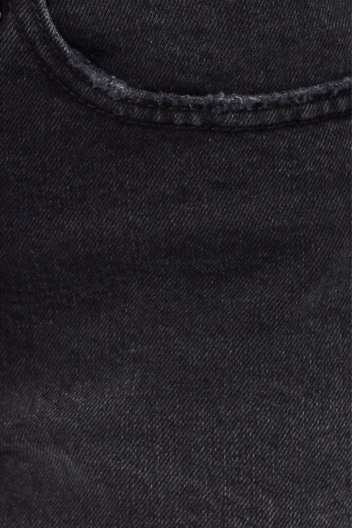 100085885_07P_alt4_1920x2880-3