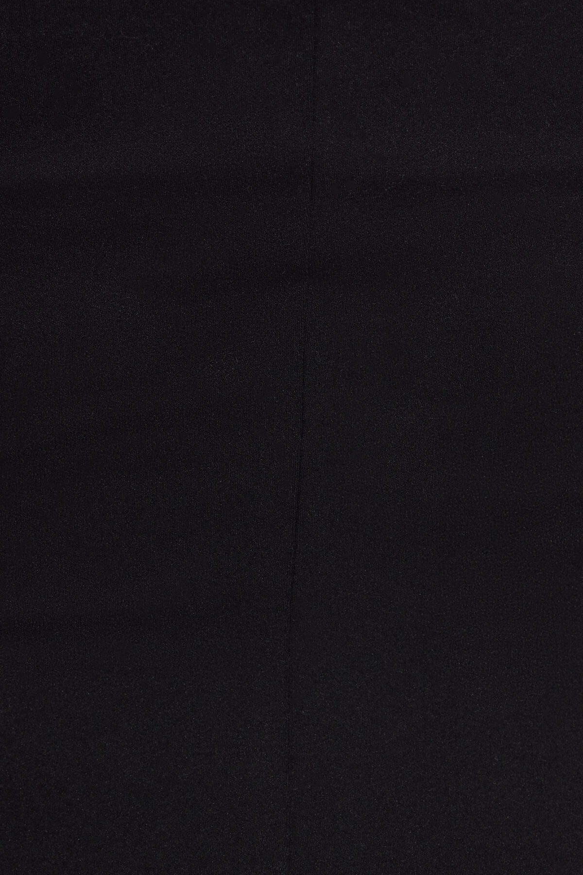 100086512_06V_alt3_1920x2880-1