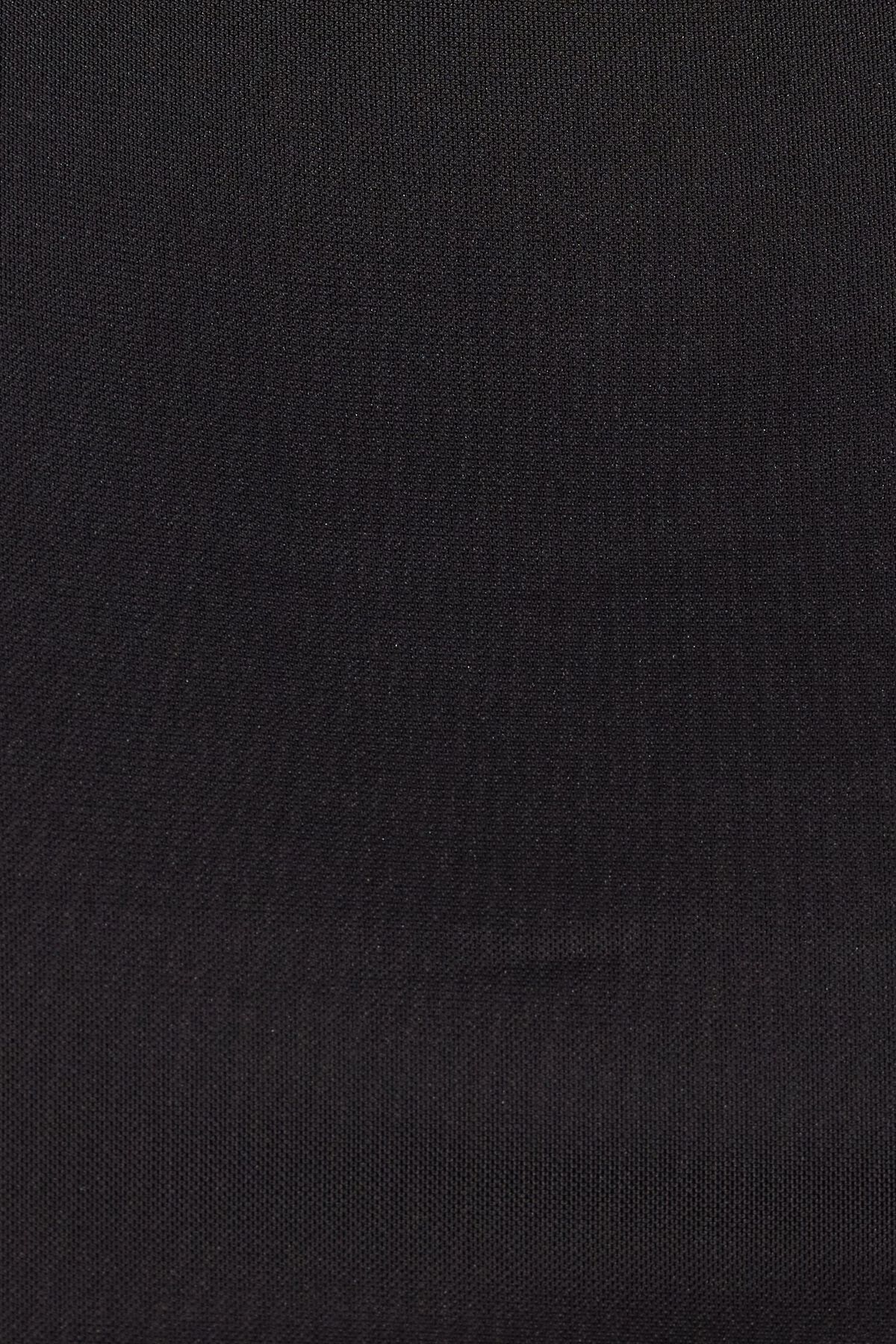 100086868_06V_alt5_1920x2880