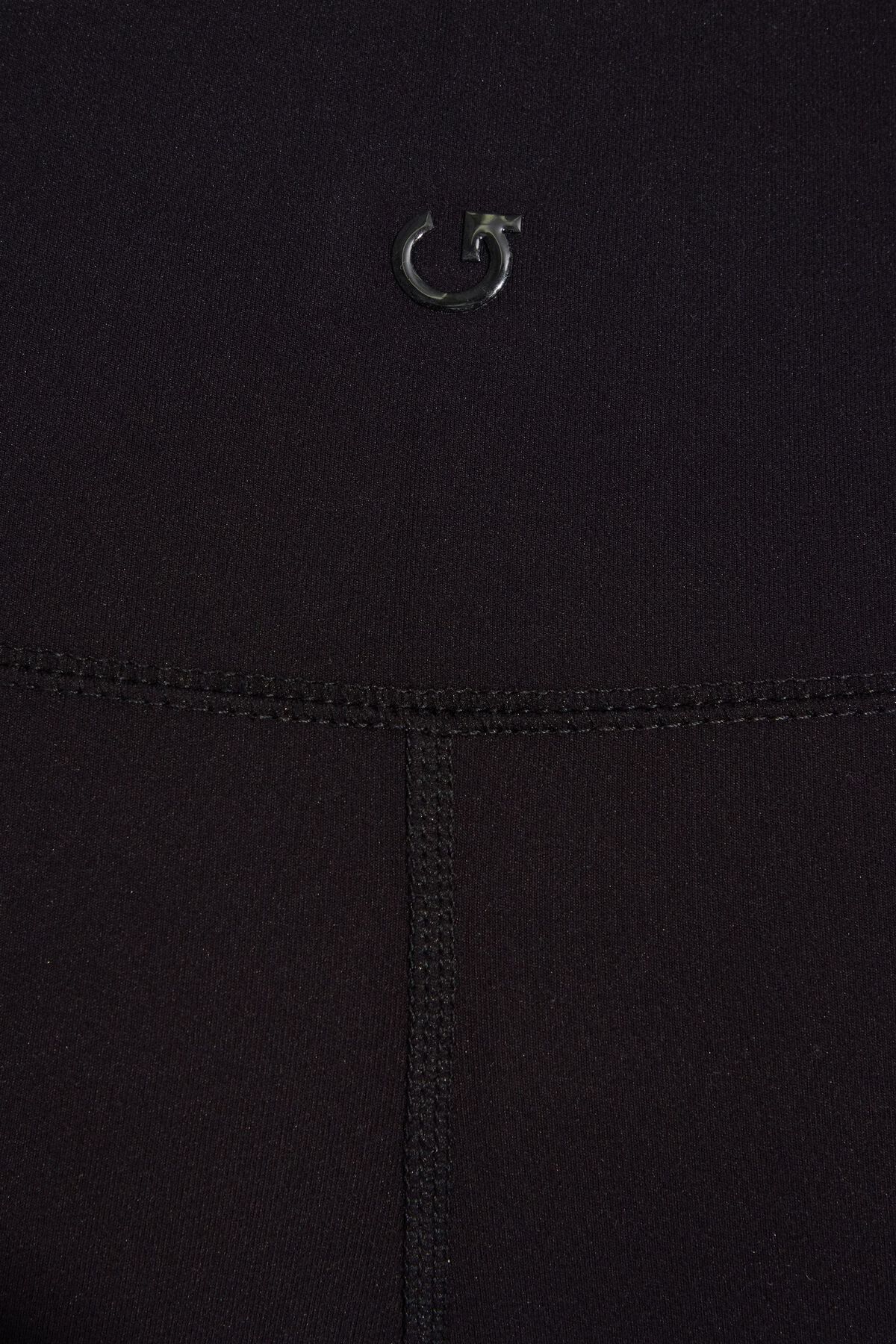 100087135_06V_alt4_1920x2880-5