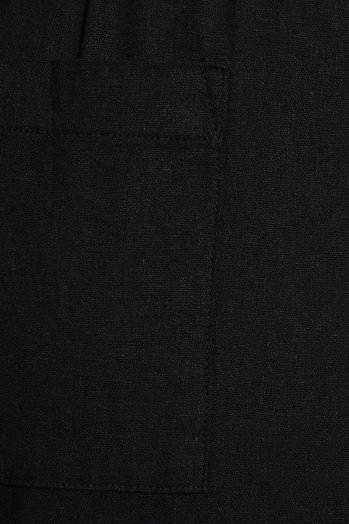 100087211_06V_alt3_1920x2880-2