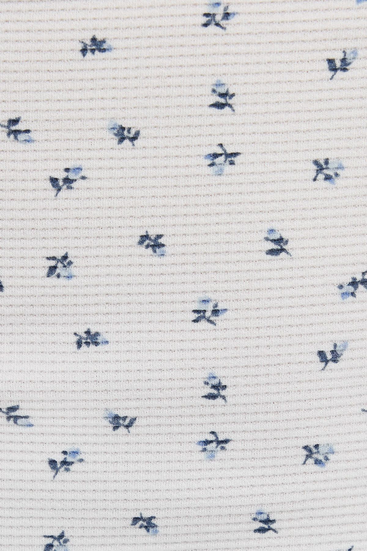 100088845_7QQ_alt3_1920x2880-2