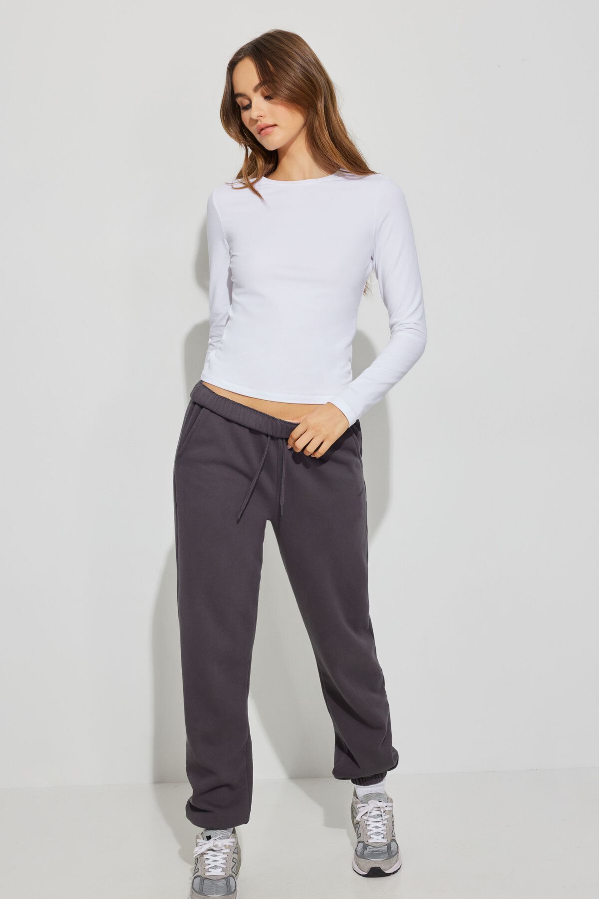 100089034_04N_alt2_1920x2880-7