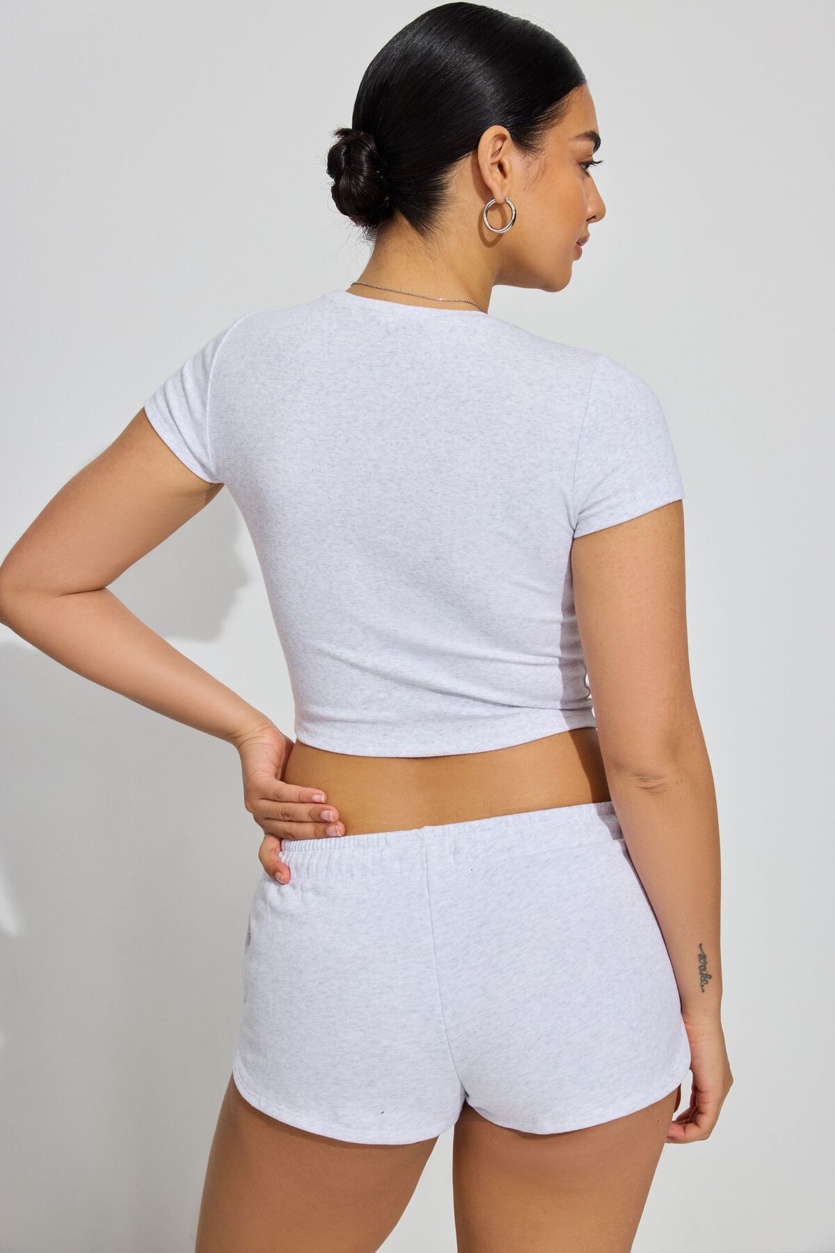 100090225_69I_alt2_1920x2880-1