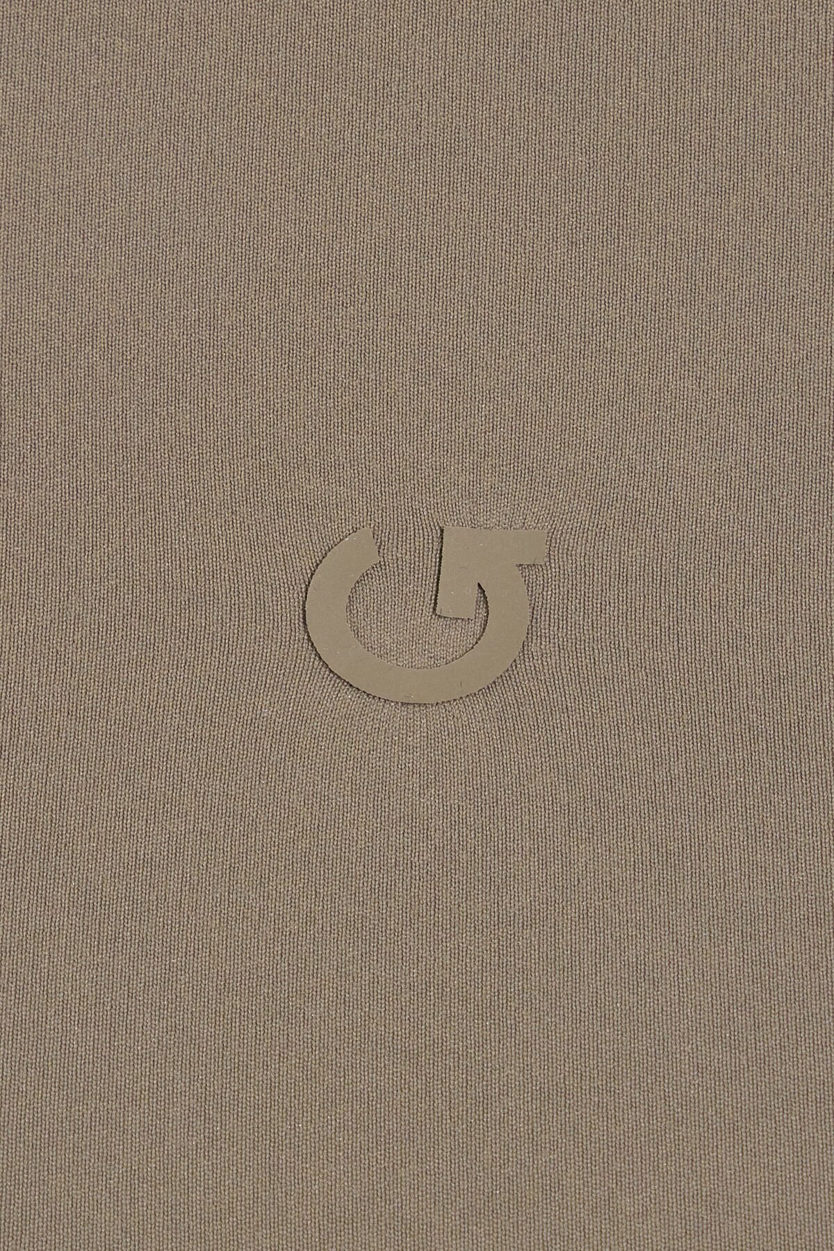 100091996_7YD_alt4_1920x2880-1