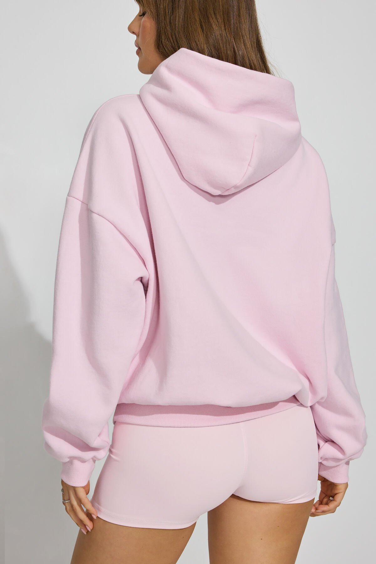 100092201_01K_alt5_1920x2880-4