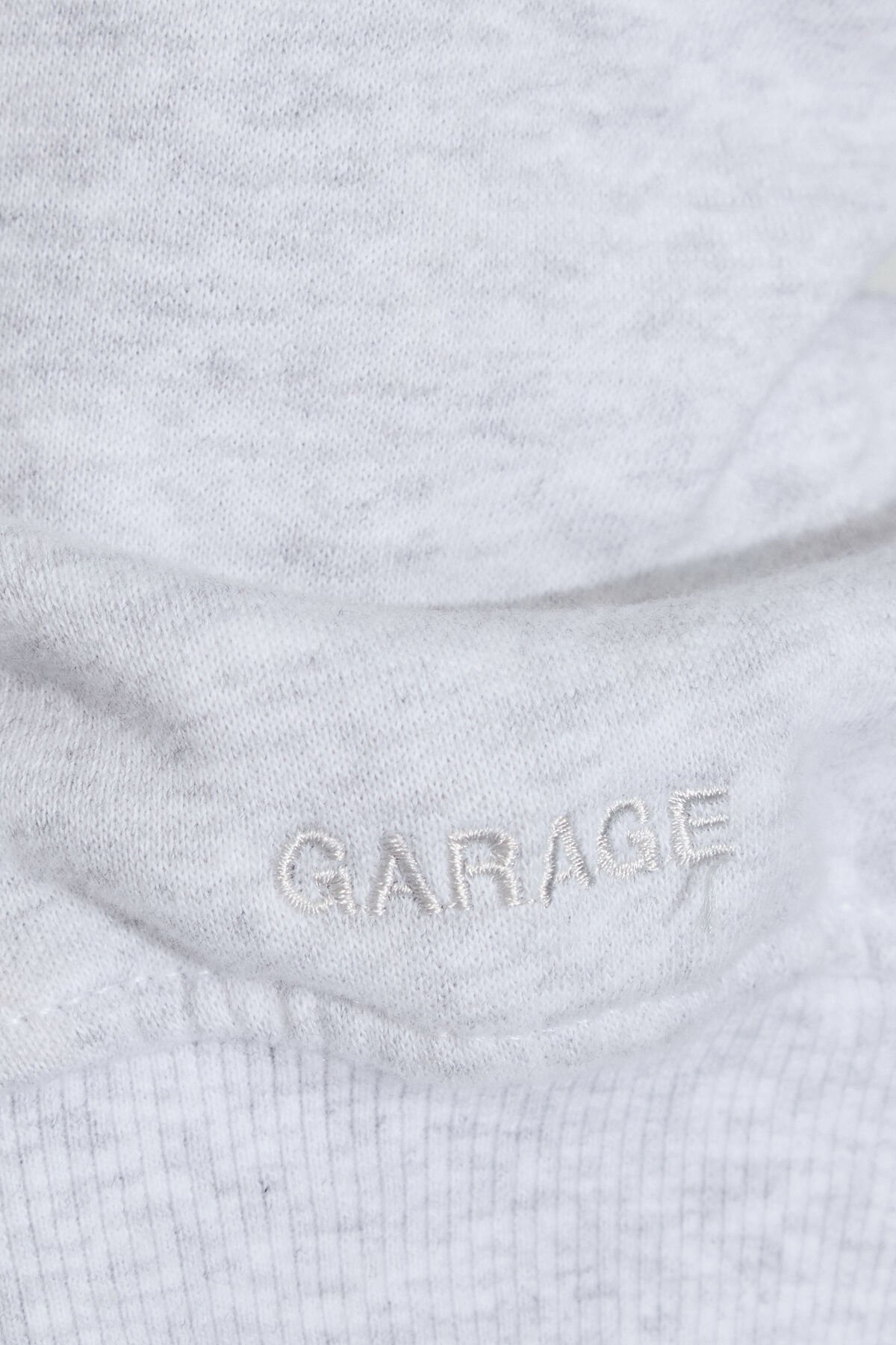 100092201_18X_alt4_1920x2880-10