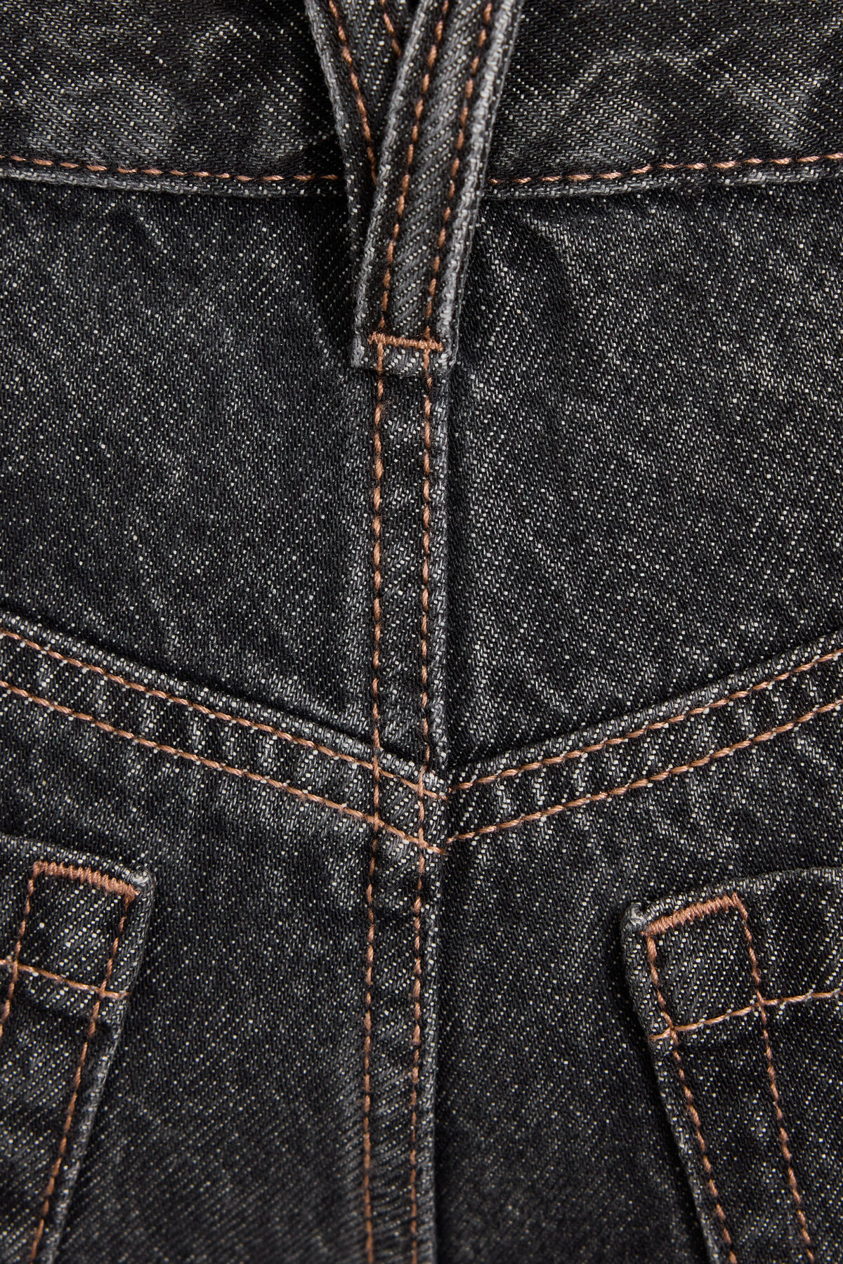 100092440_07P_alt3_1920x2880-2