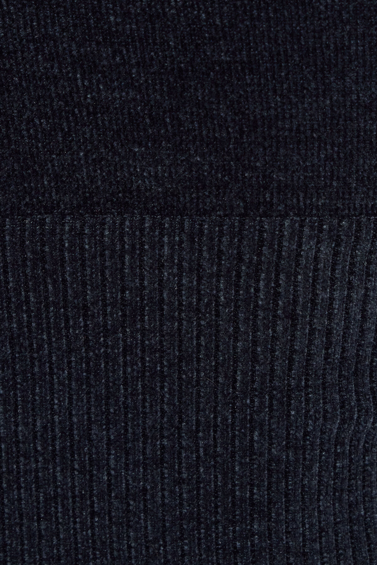 100092627_06G_alt4_1920x2880-1