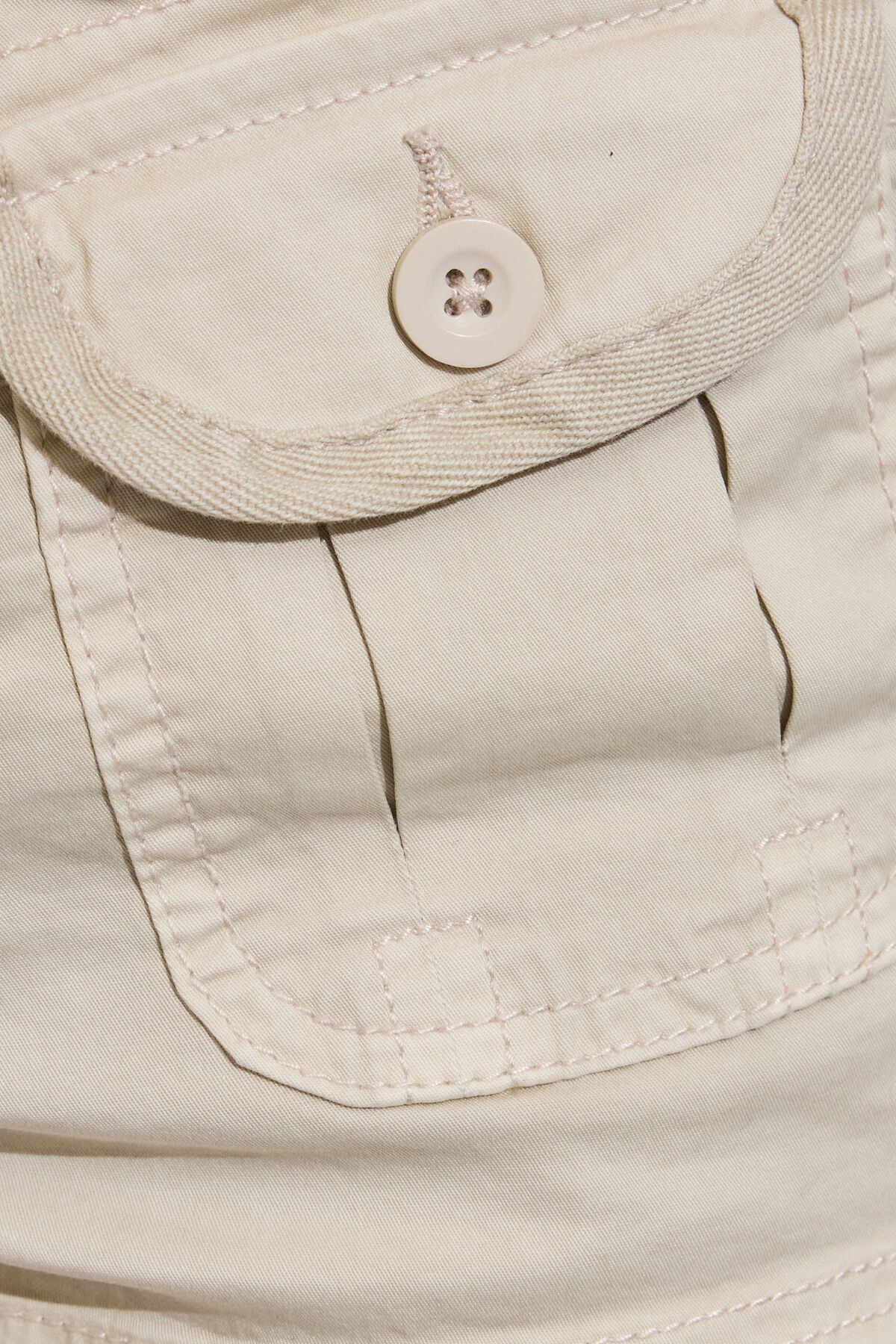 100093214_7L9_alt4_1920x2880-2