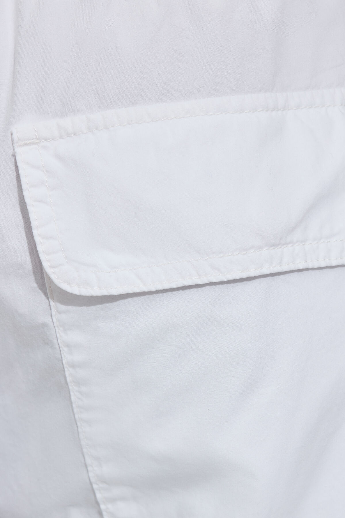 100093219_04N_alt6_1920x2880-2