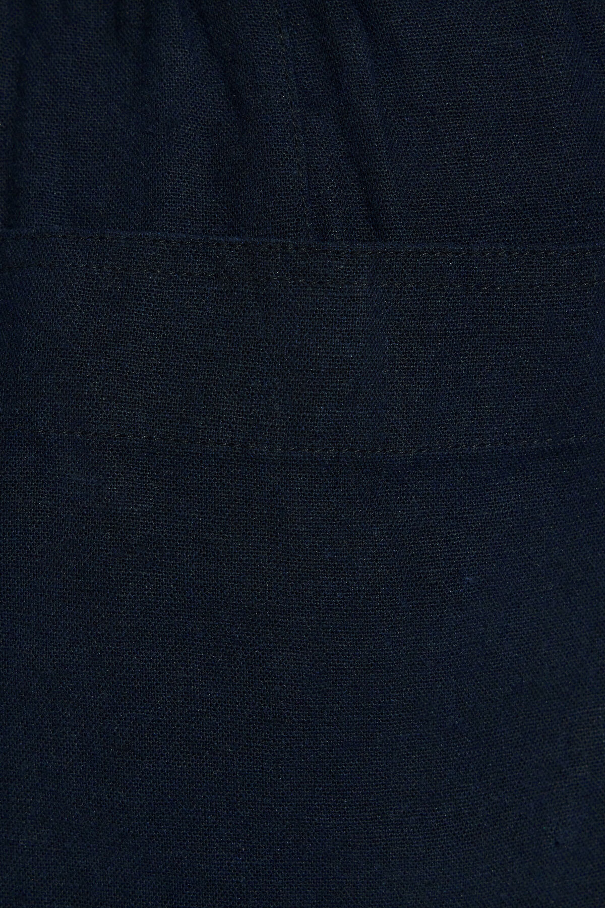 100093878_06G_alt3_1920x2880