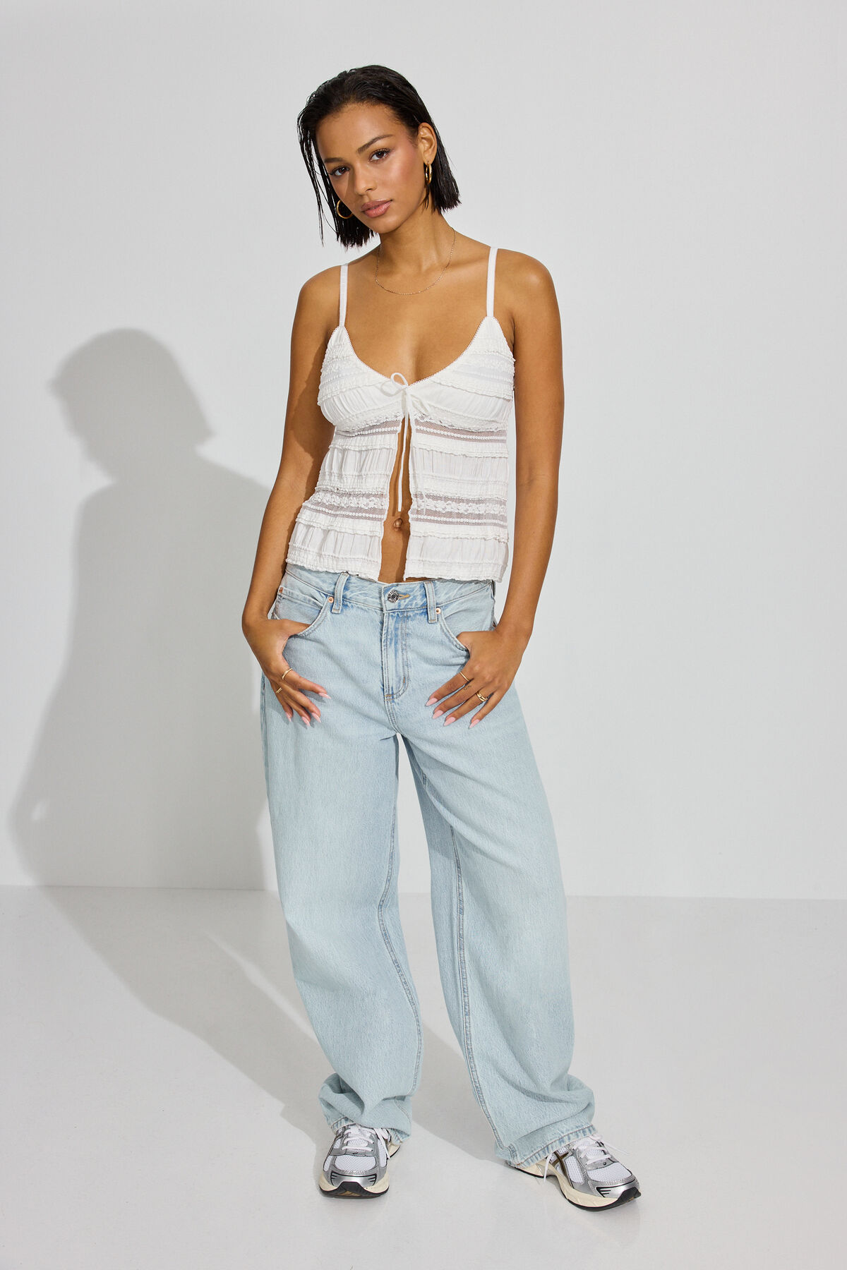 100095224_03G_alt1_1920x2880-1