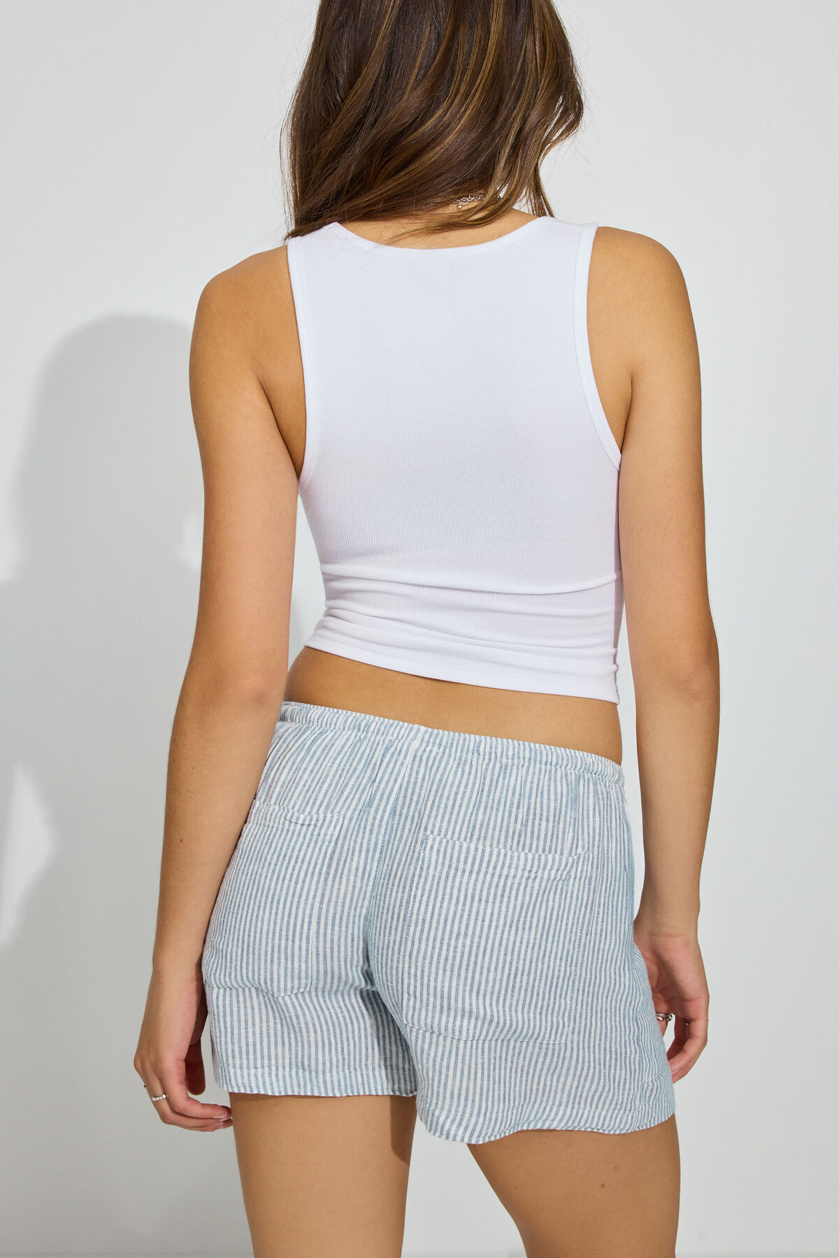 100095367_7VP_alt2_1920x2880-4