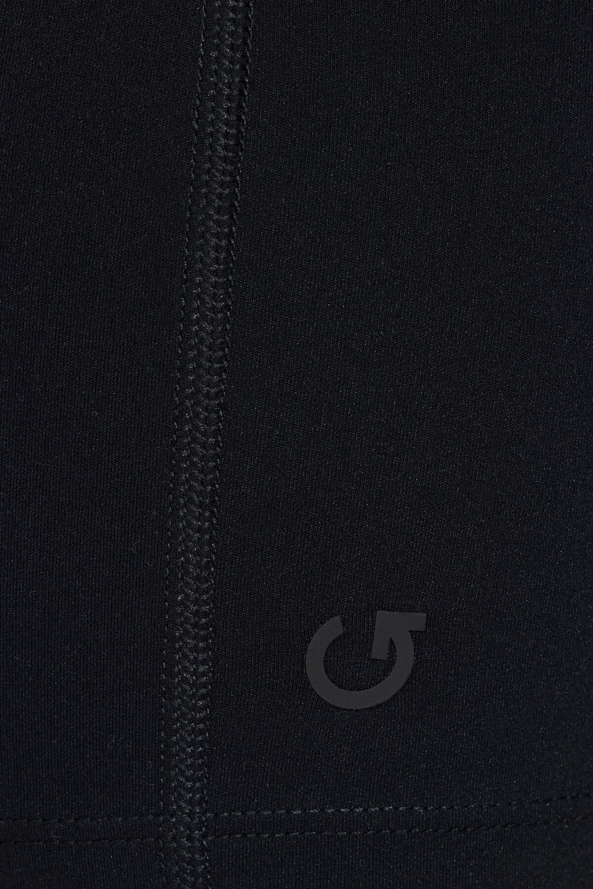 100095714_06V_alt4_1920x2880-2