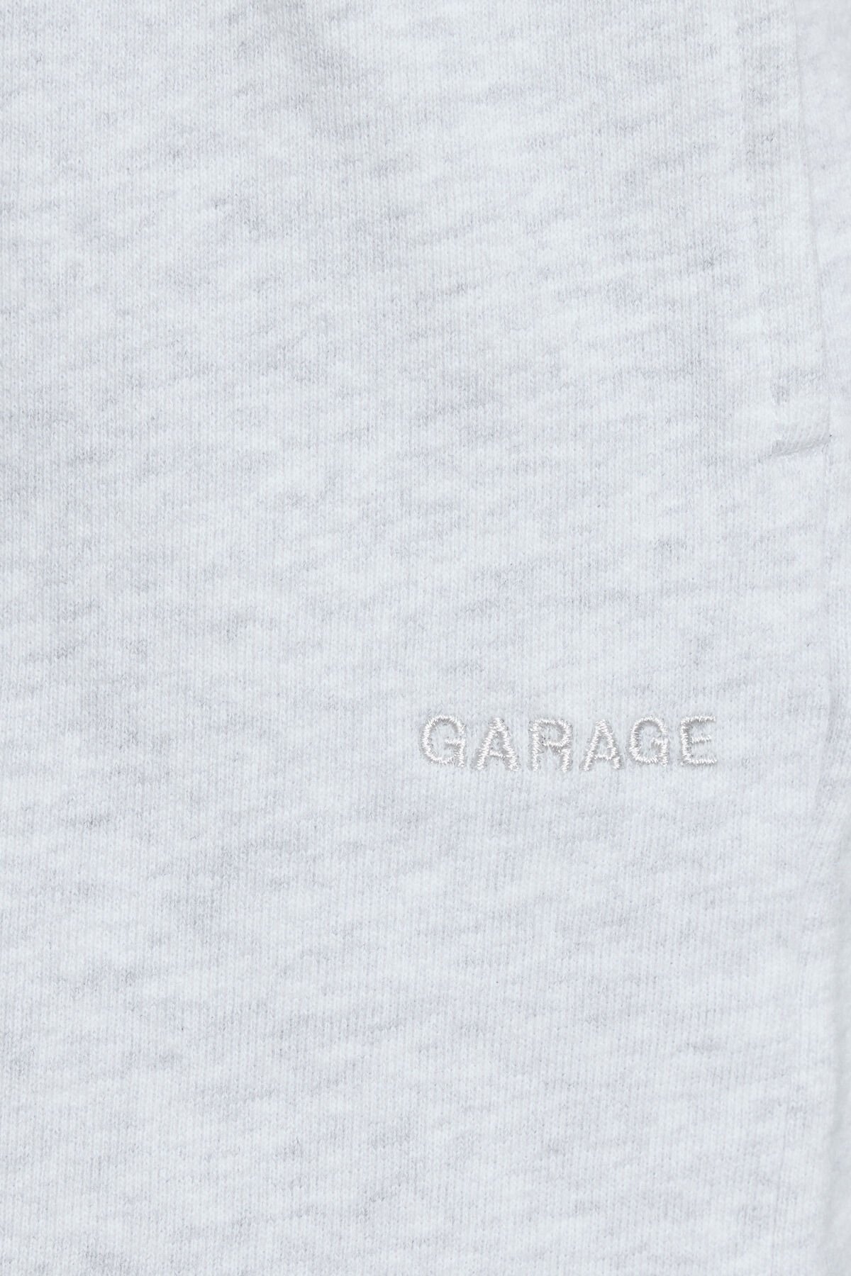 100096127_18X_alt5_1920x2880-1