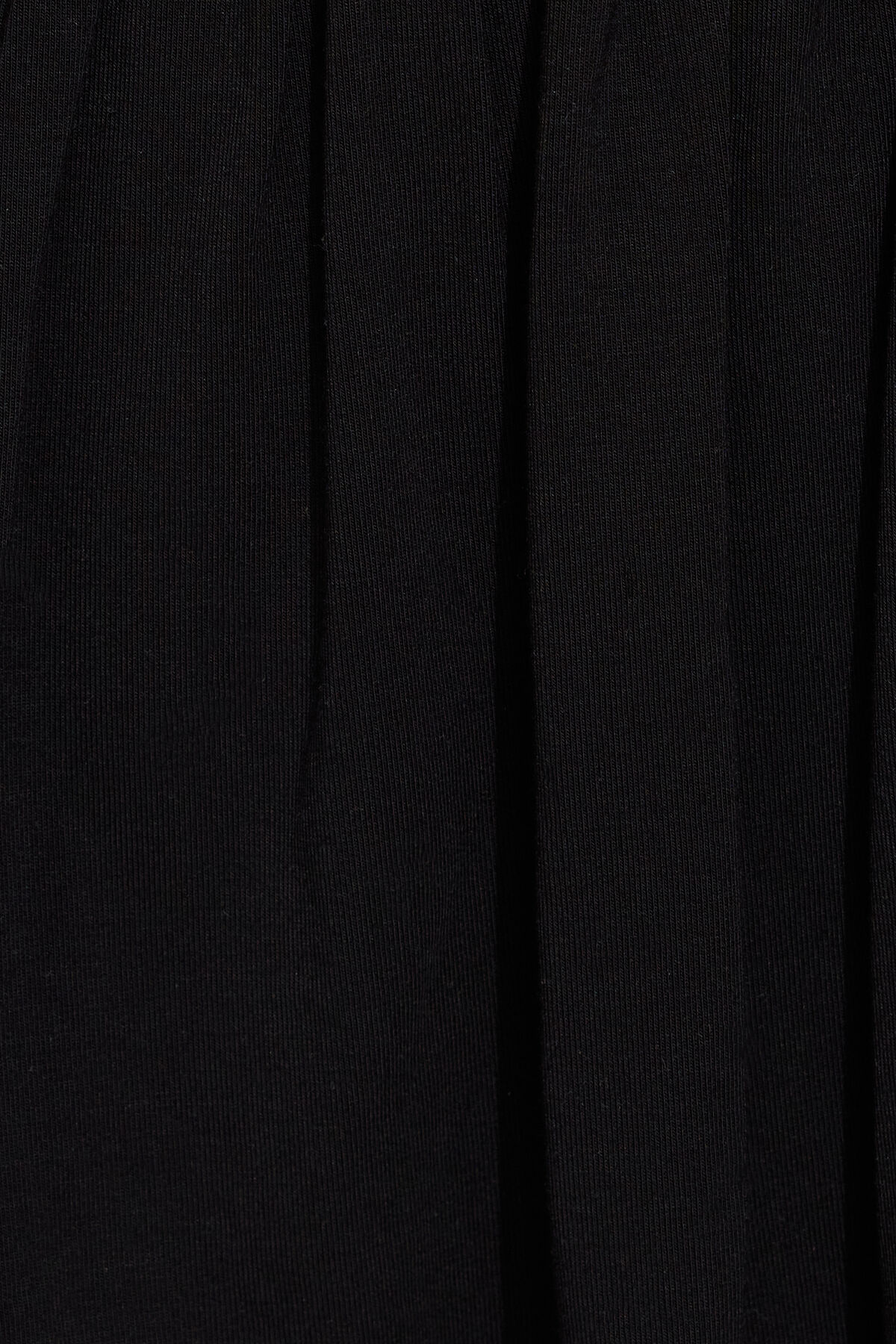 100096952_06V_alt5_1920x2880-1