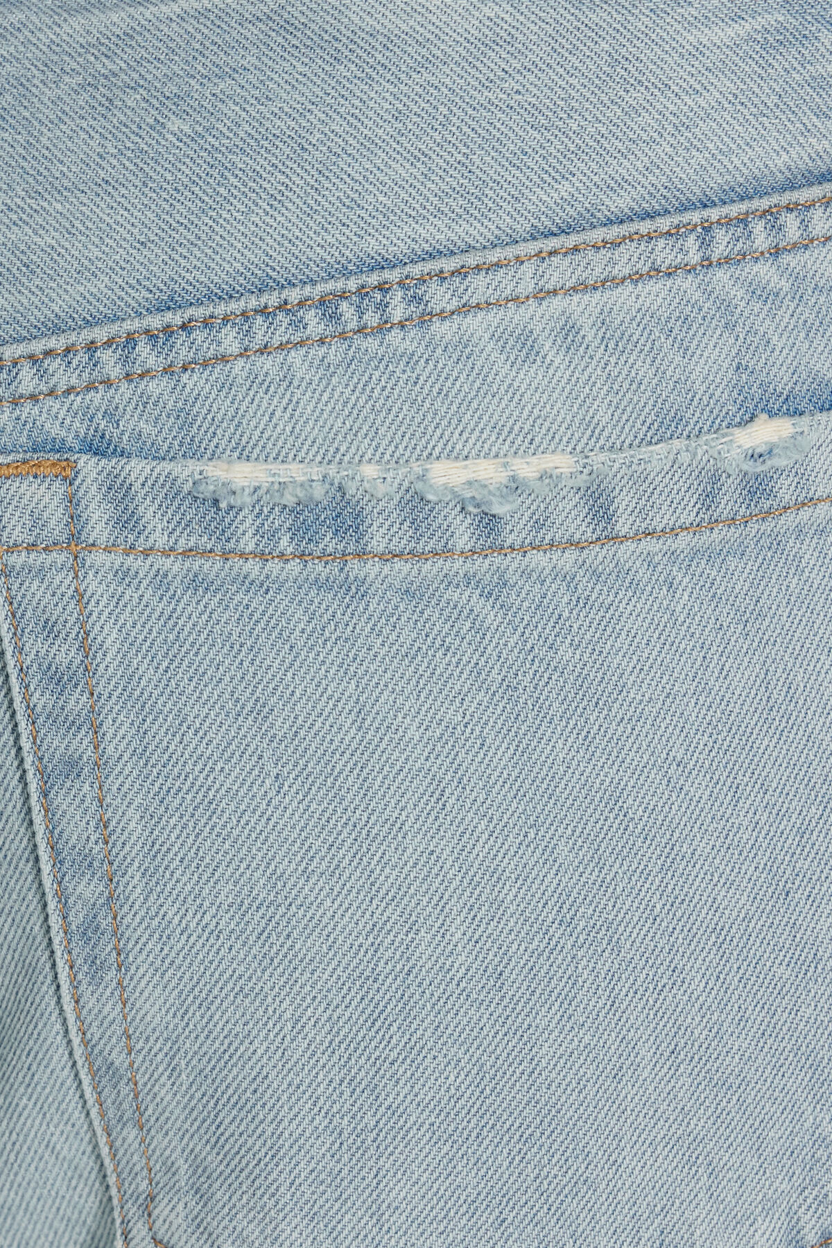 100097634_07H_alt5_1920x2880-7