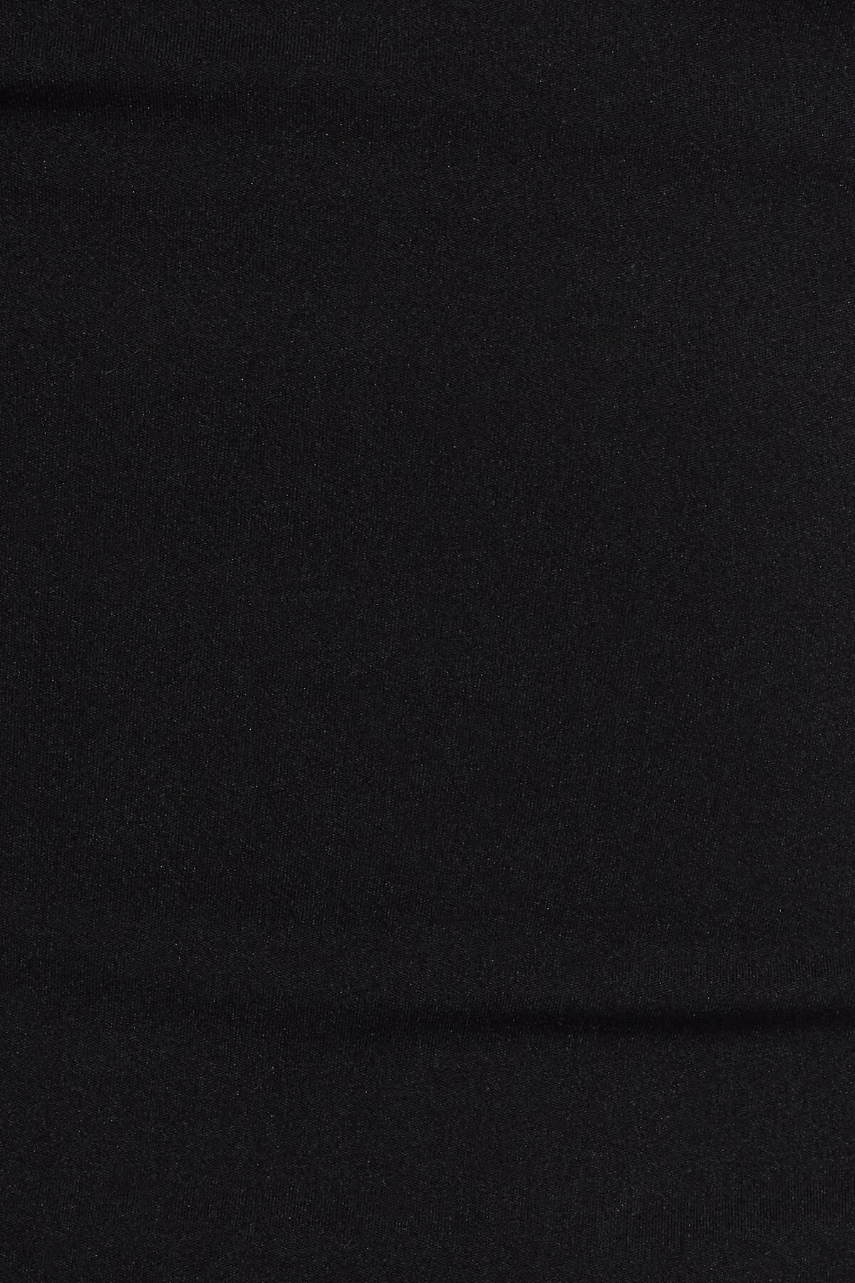 100097817_06V_alt3_1920x2880