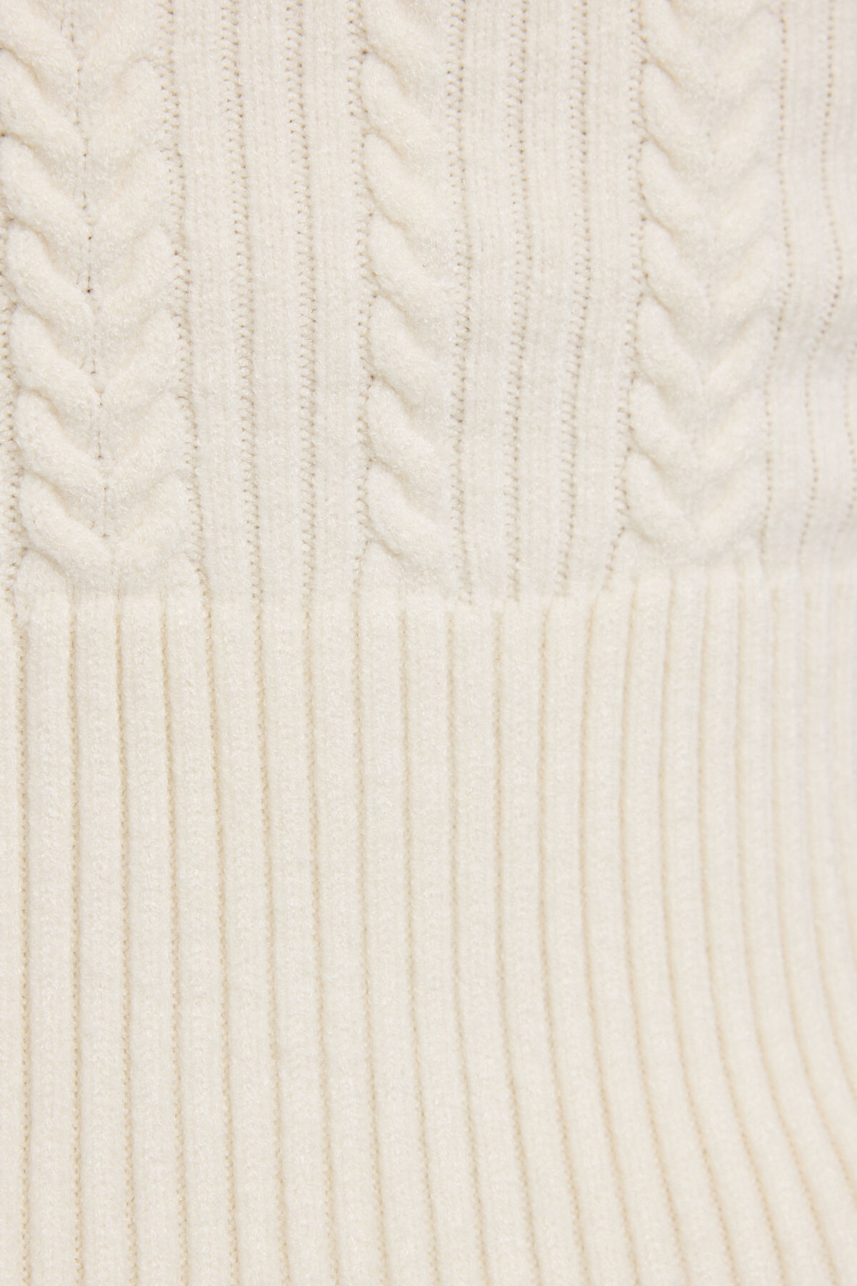 100097879_0QO_alt4_1920x2880-2