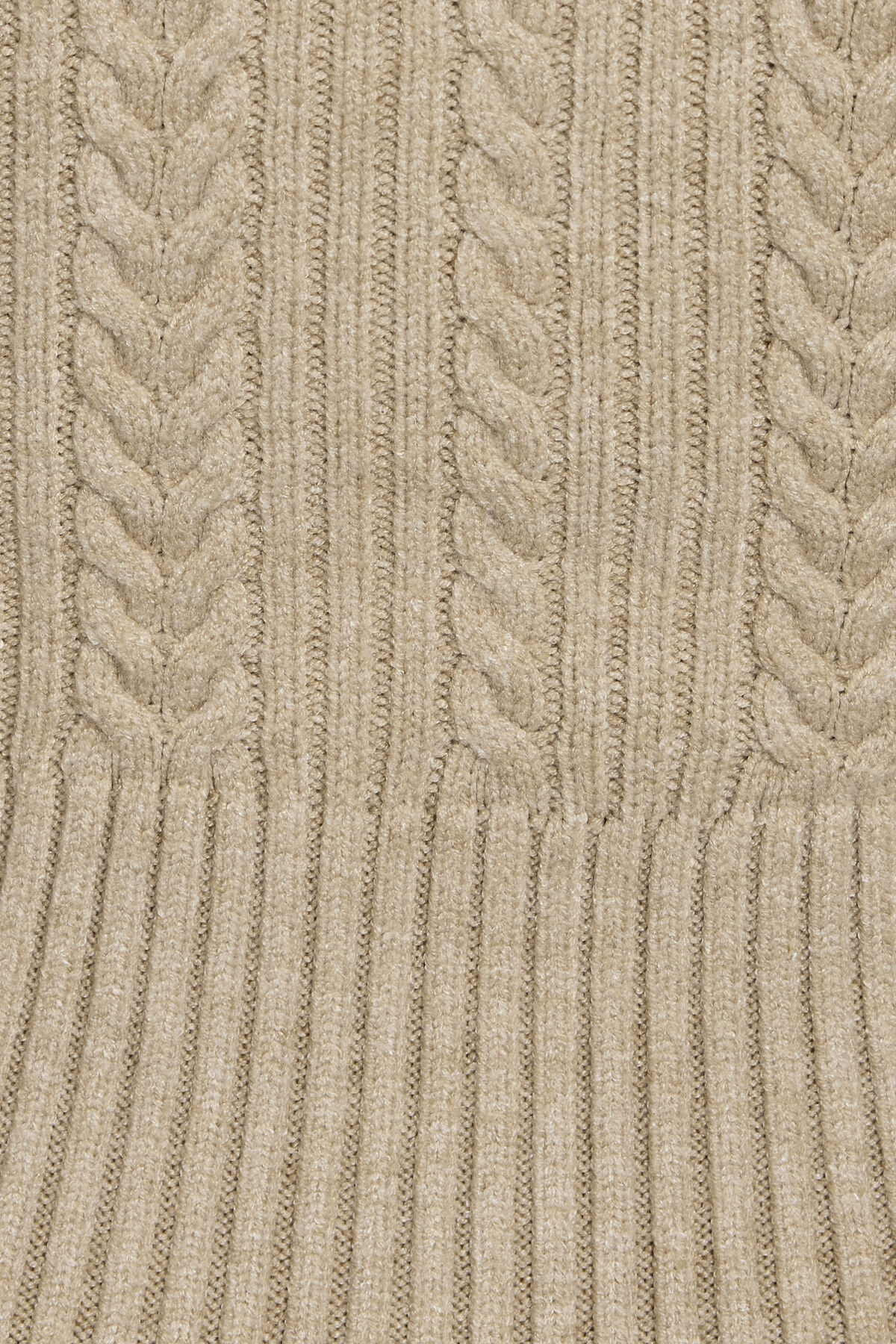 100097879_8HR_alt3_1920x2880-1