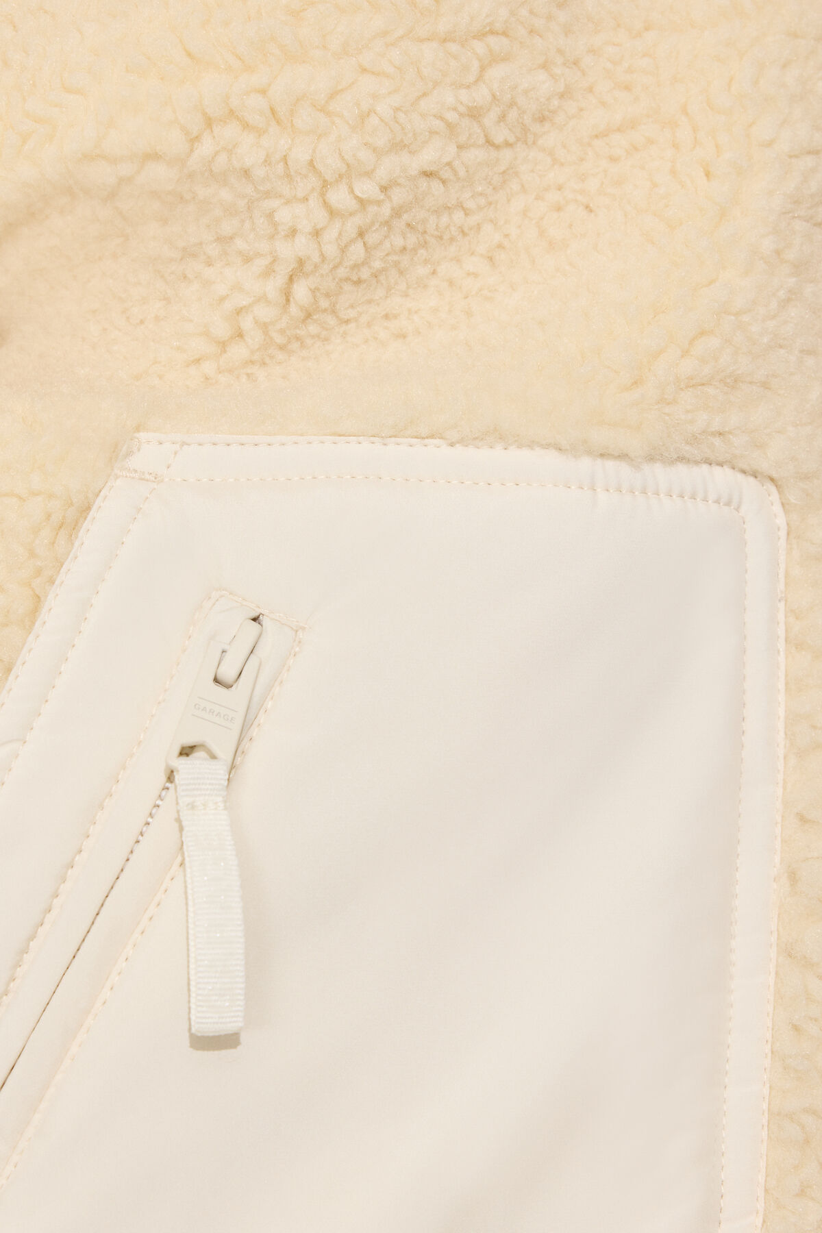 100098182_8AZ_alt4_1920x2880