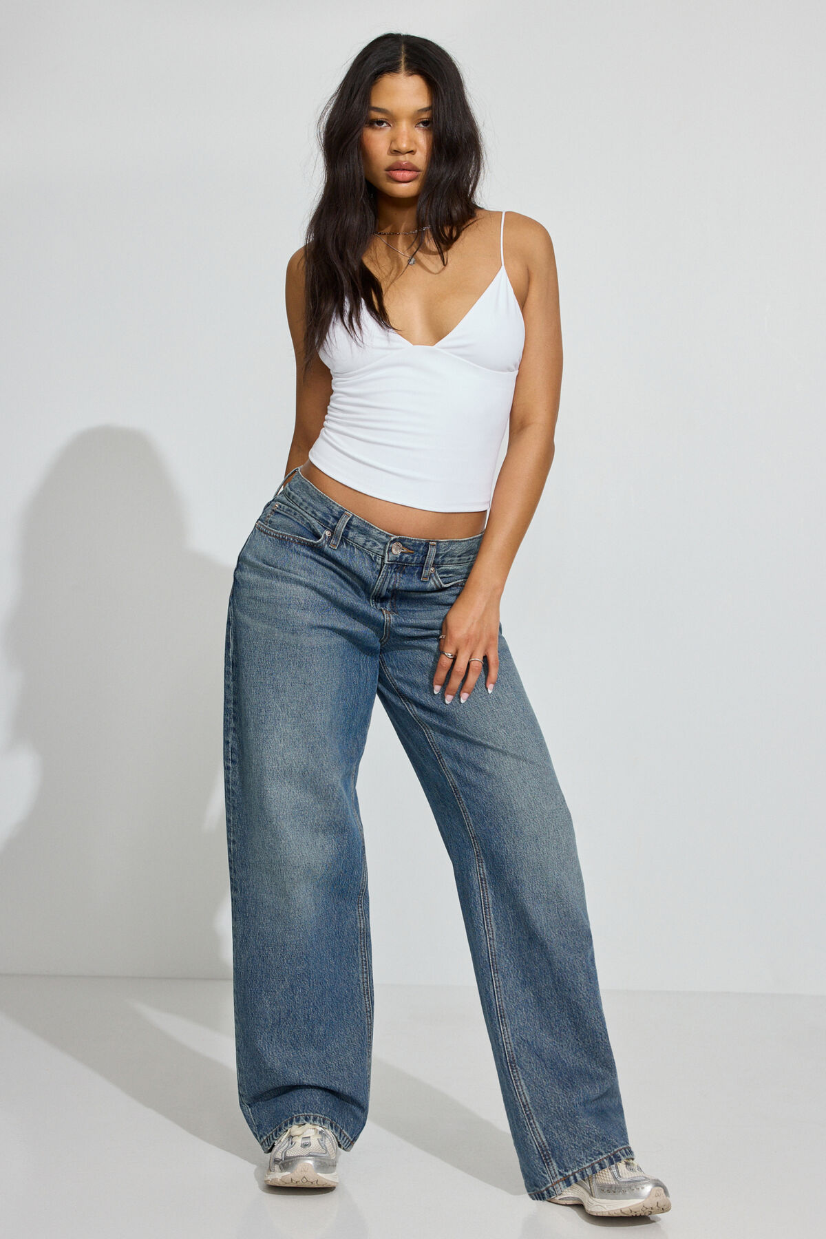 100098320_04N_alt1_1920x2880