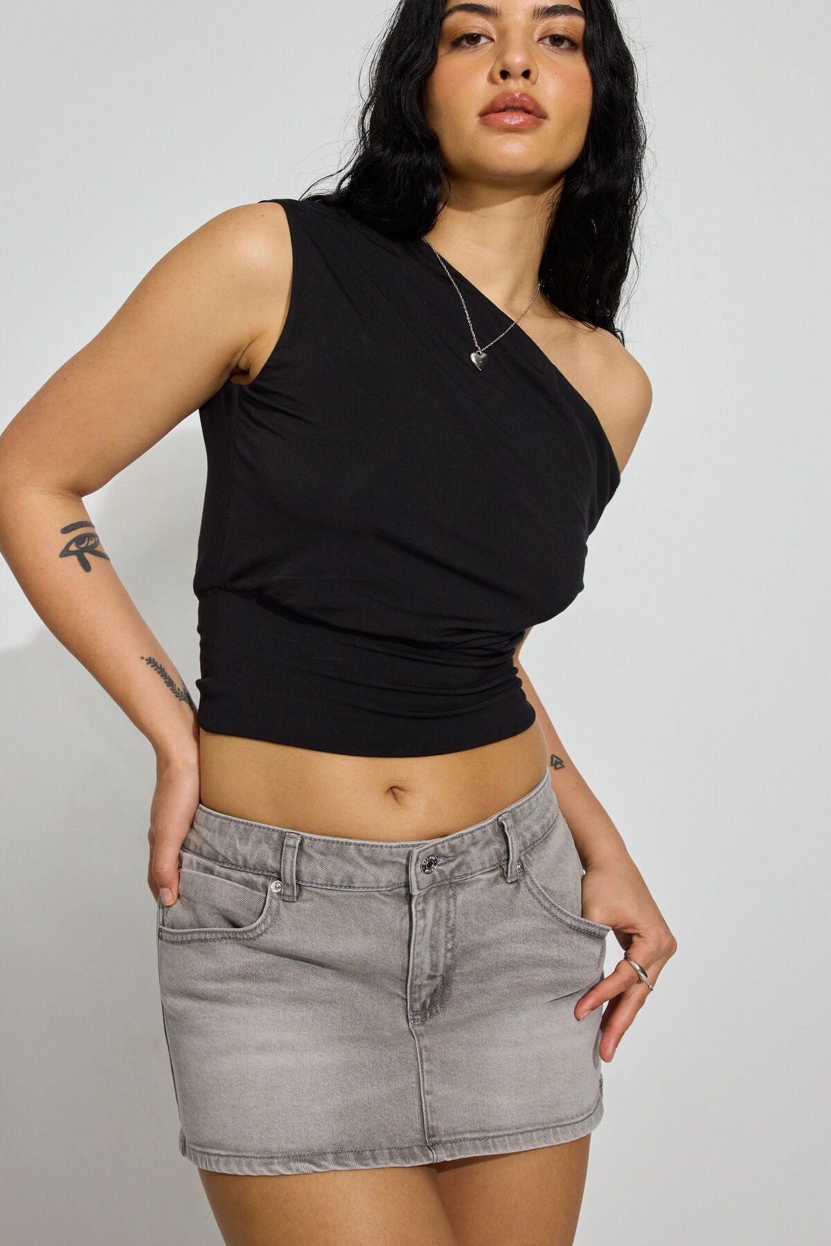 100098495_07N_alt2_1920x2880-5