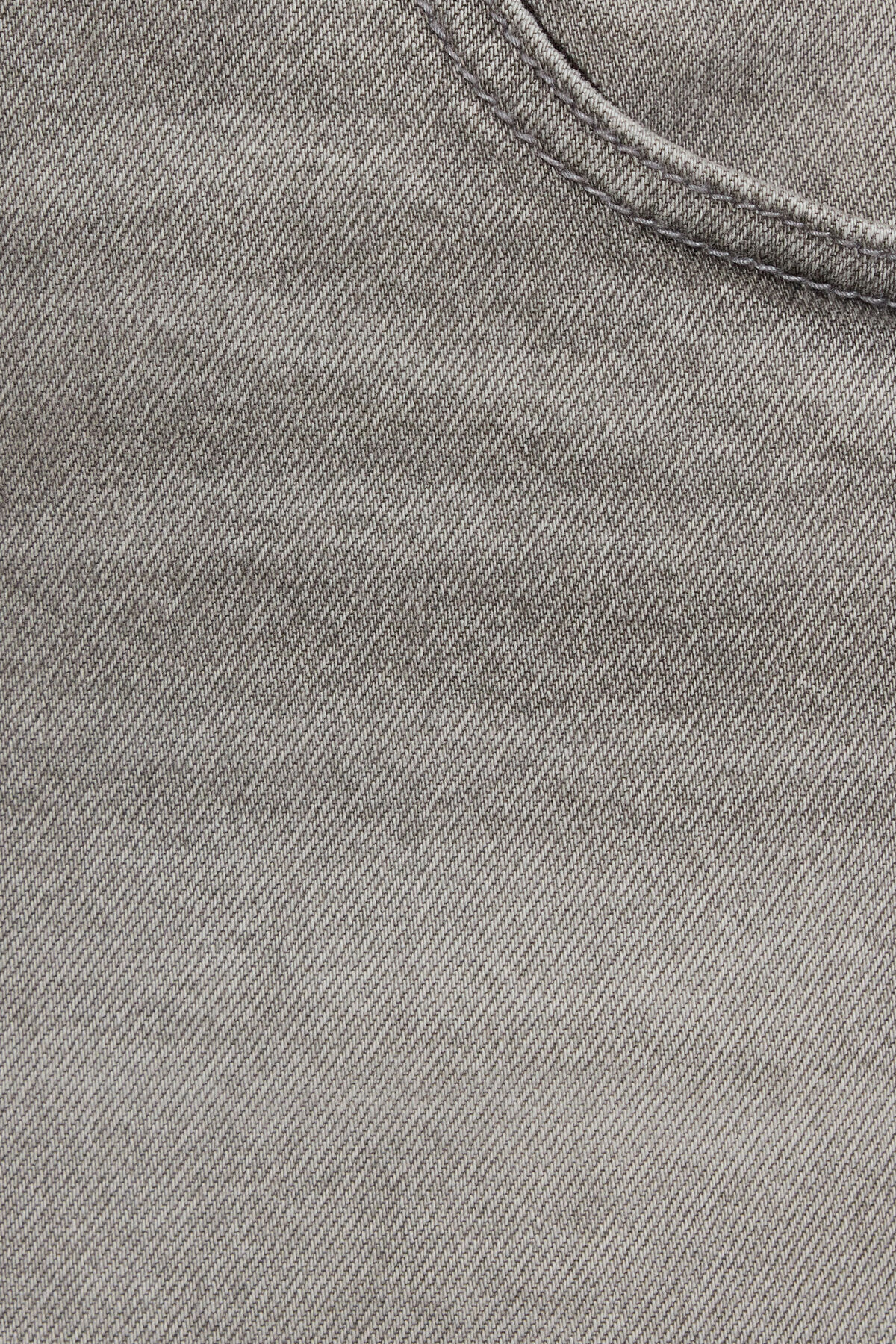 100098495_07N_alt5_1920x2880-5