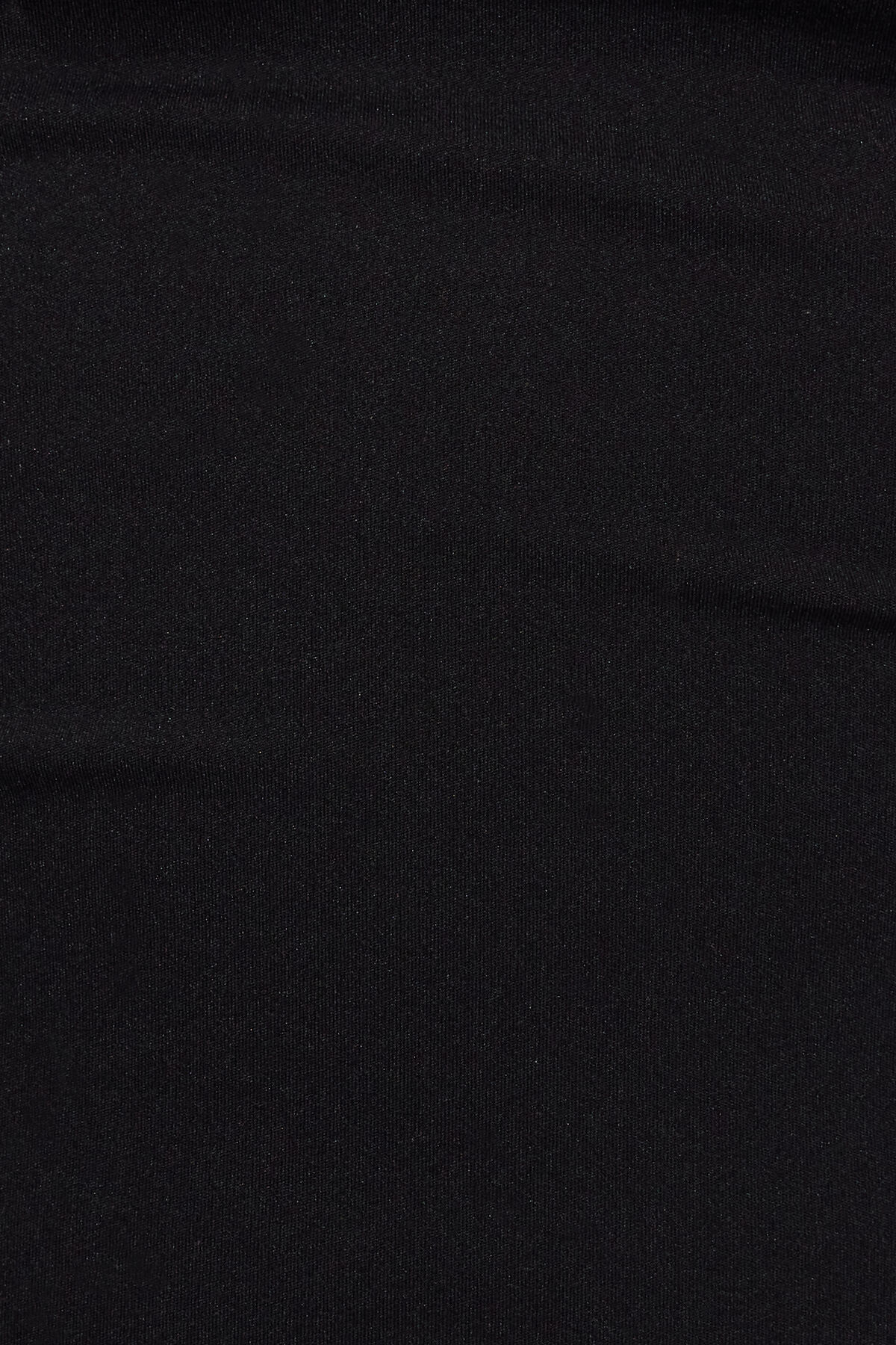 100098634_06V_alt3_1920x2880-1