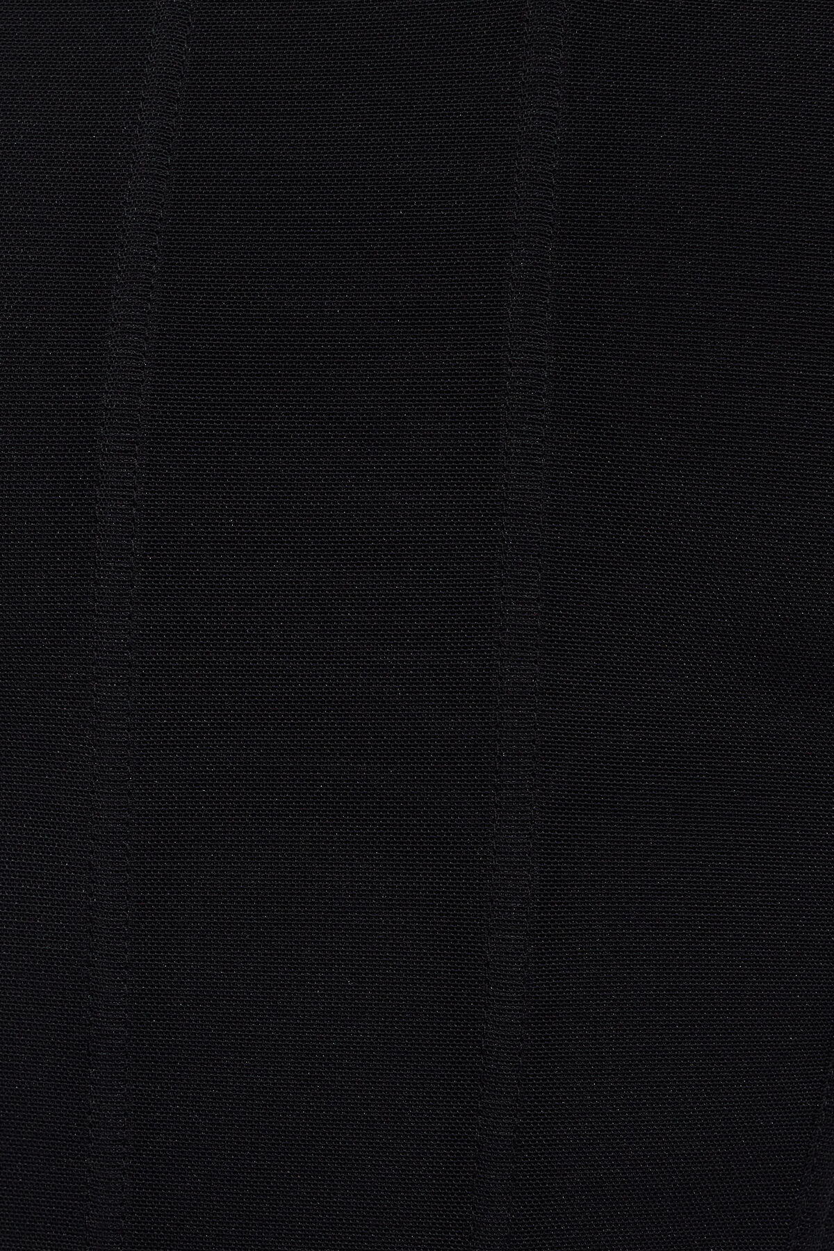 100098732_06V_alt5_1920x2880