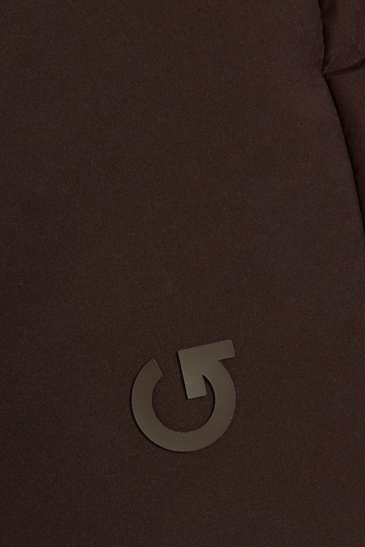 100099020_81F_alt5_1920x2880