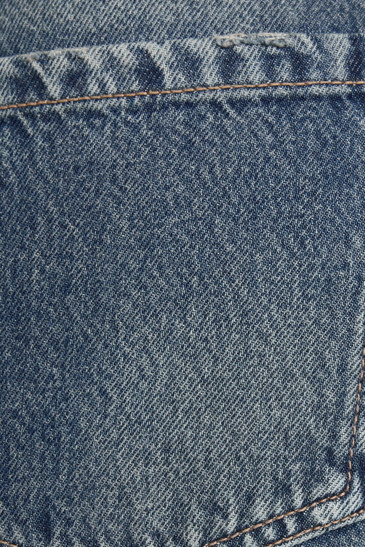 100099540_07K_alt3_1920x2880-2