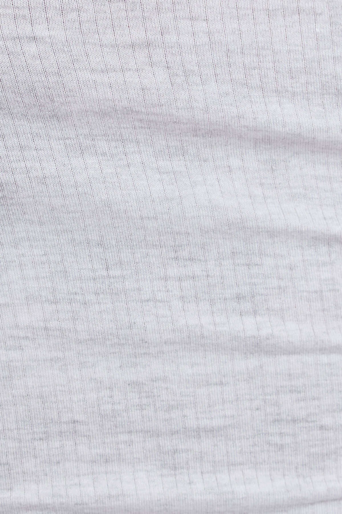 100099749_18X_alt4_1920x2880