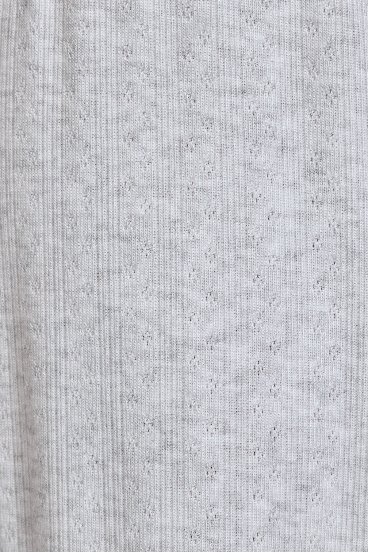 100099859_18X_alt3_1920x2880