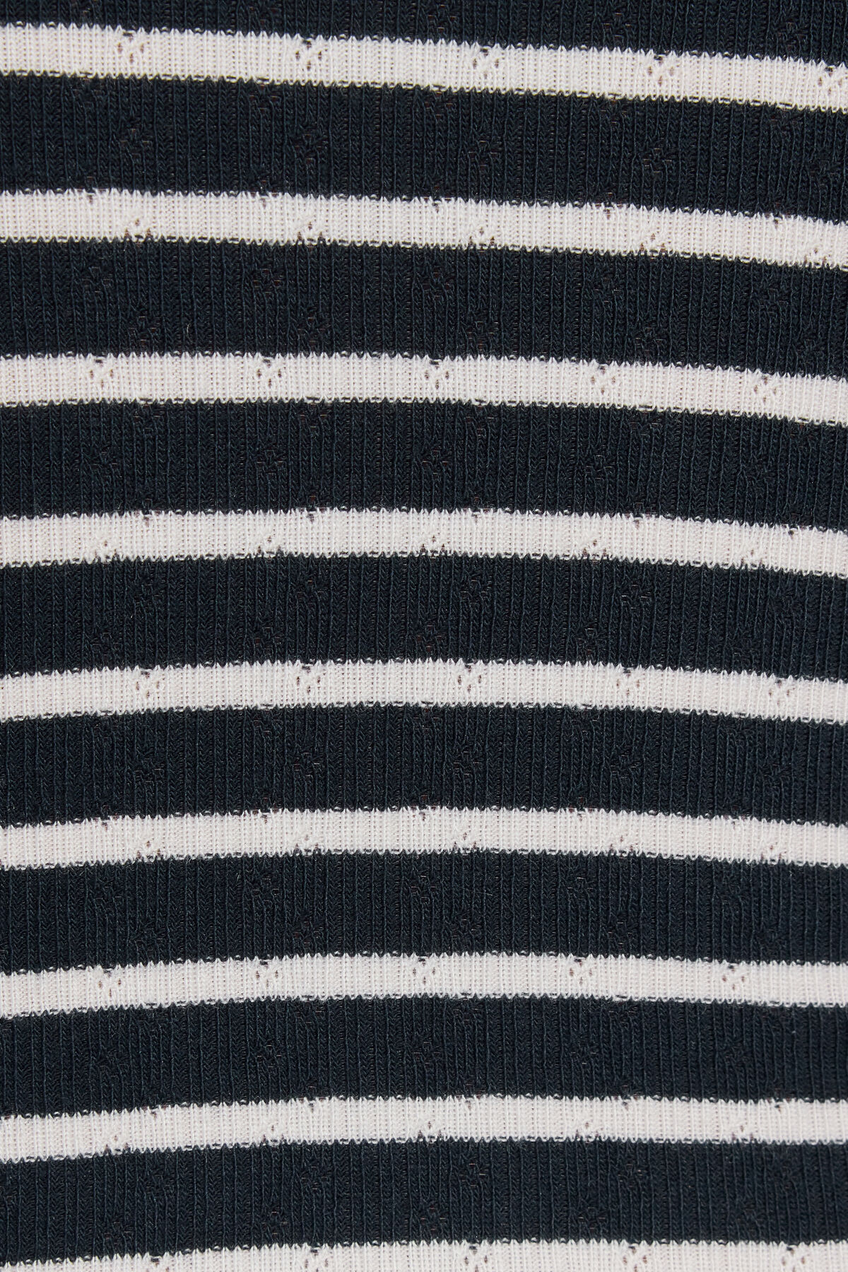 100099859_8E8_alt3_1920x2880