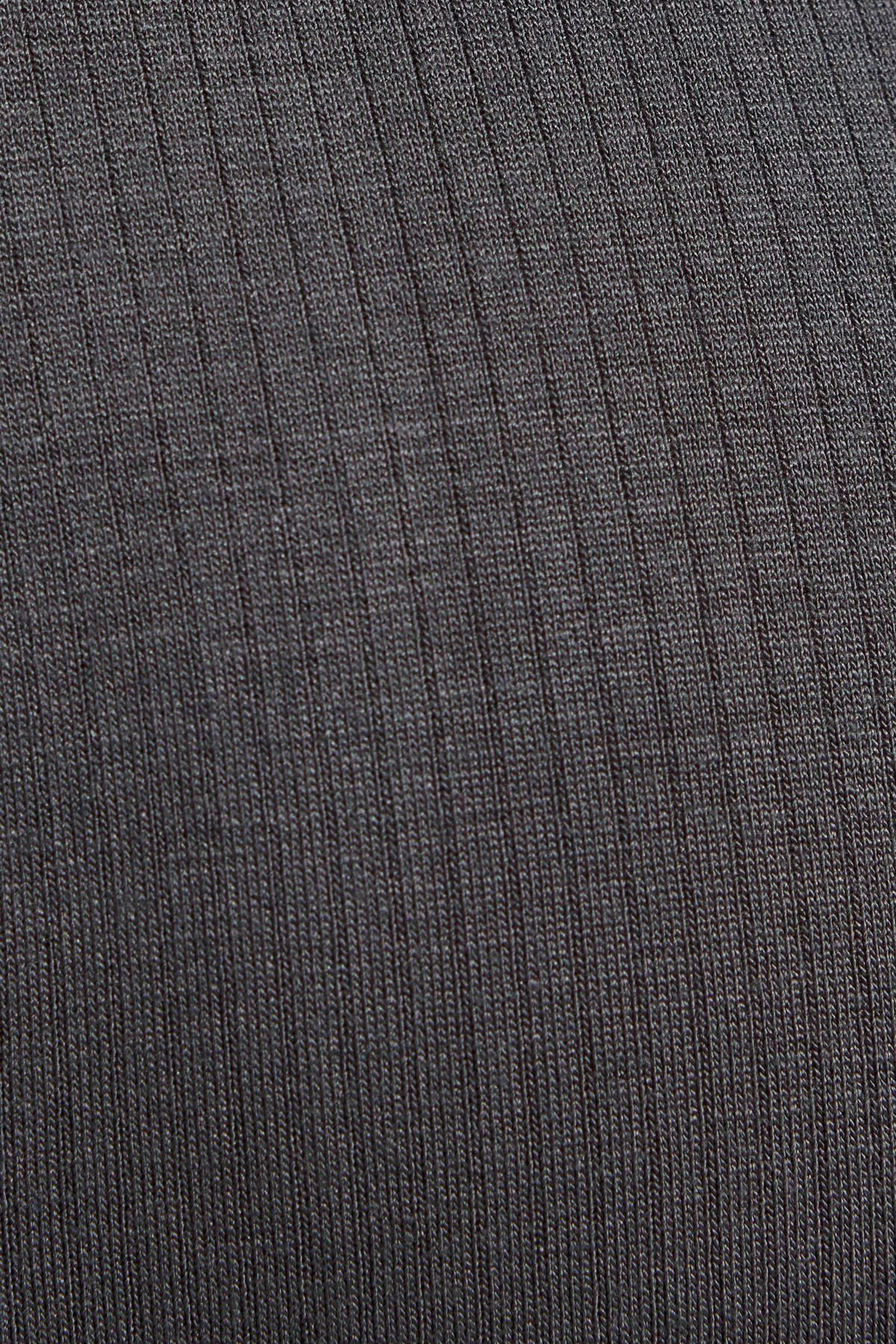 100099888_8D1_alt4_1920x2880-2