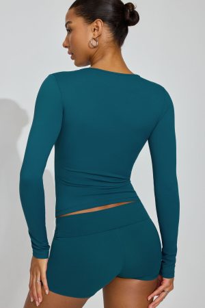 Sleek Crewneck Long Sleeve Top