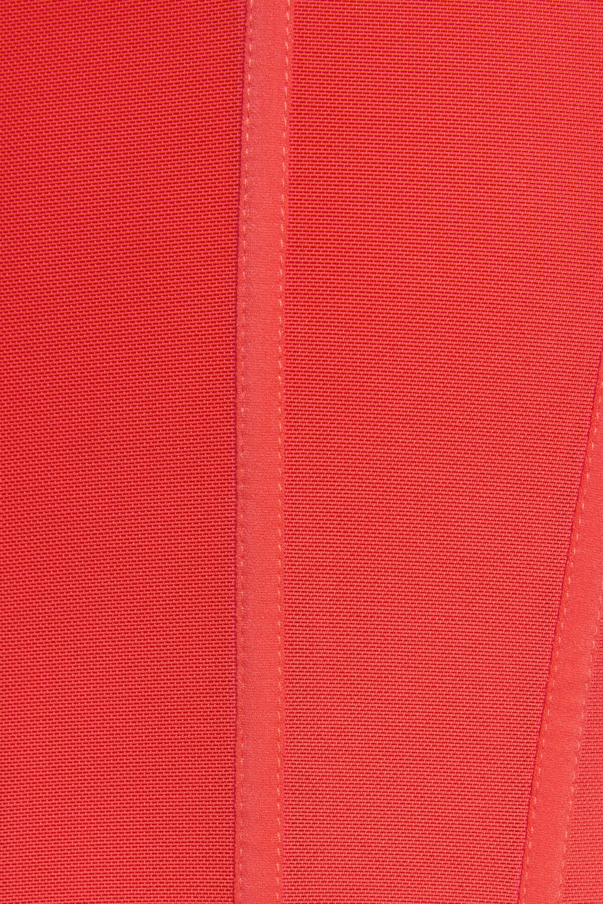 100101396_47M_alt3_1920x2880-2