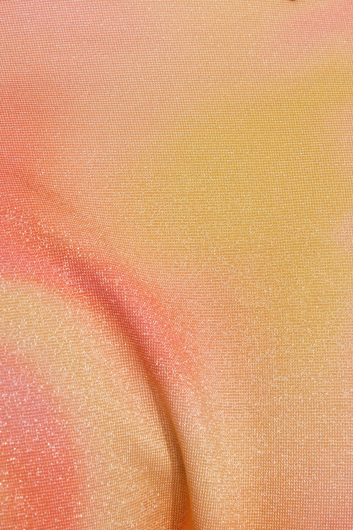 100102891_8IH_alt3_1920x2880-1